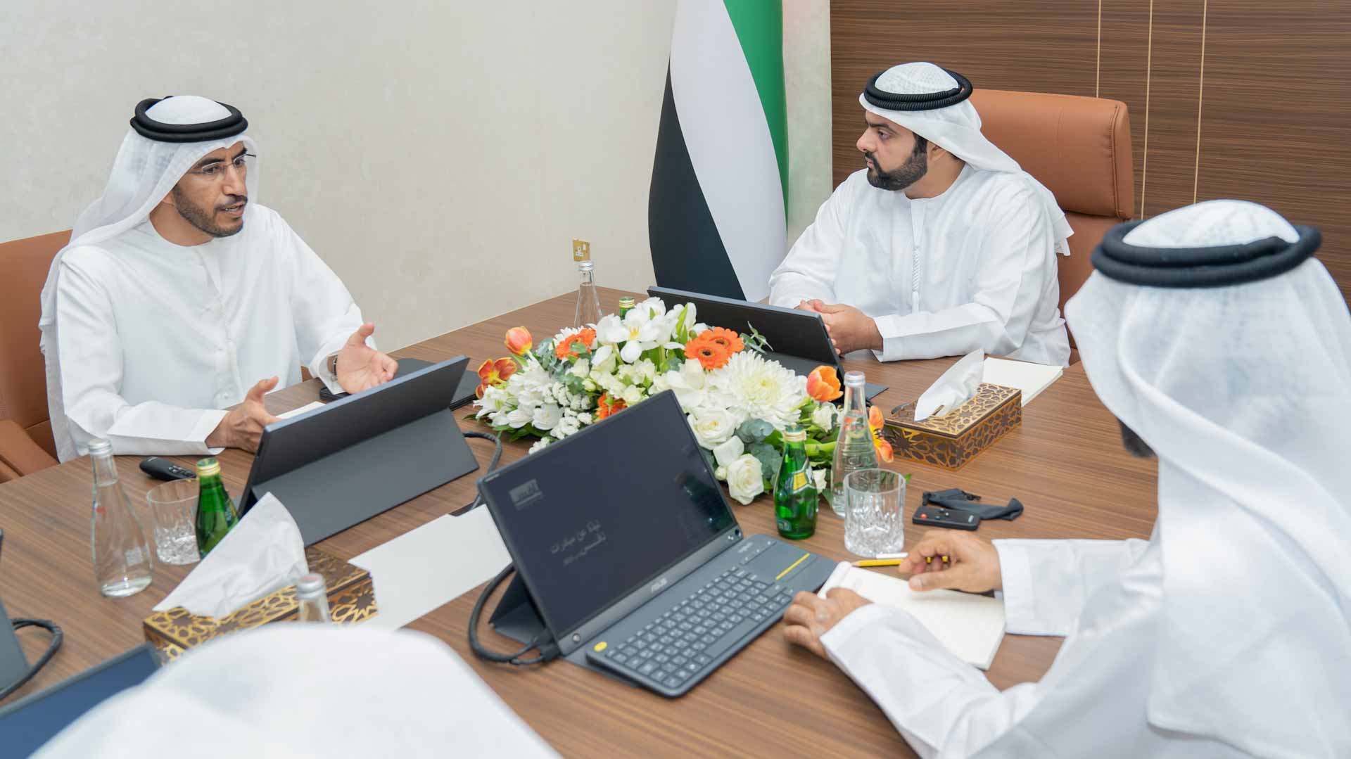 صورة بعنوان: ولي عهد الفجيرة يطلع على مبادرات برنامج "نافس" ومزاياه 