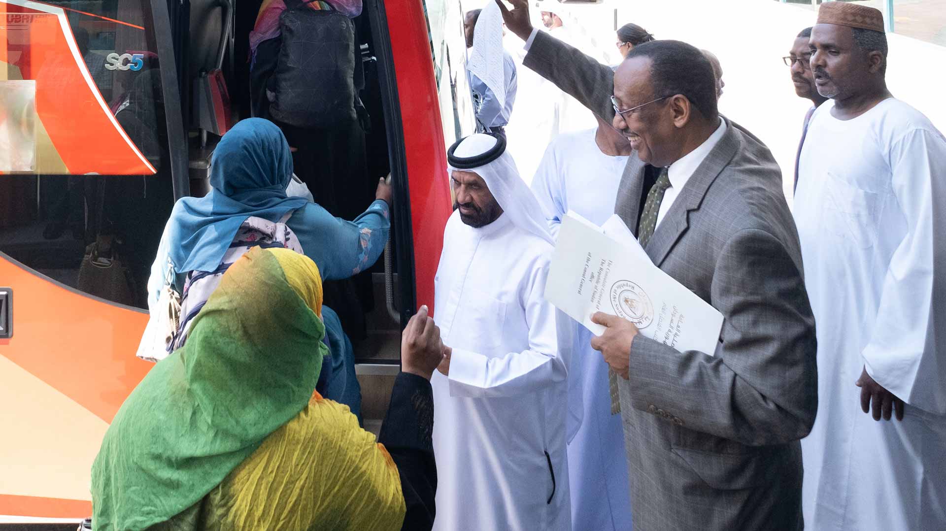 صورة بعنوان: "إسلامية دبي" و"مؤسسة محمد بن راشد" تدعمان الأشقاء السودانيين  