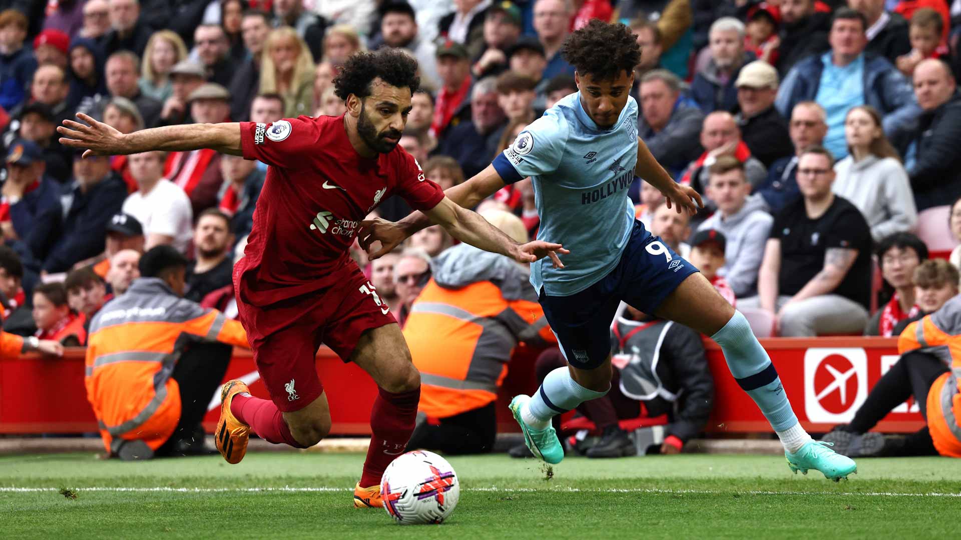 صورة بعنوان: صلاح يقود ليفربول لتخطي برينتفورد في الدوري الإنجليزي 