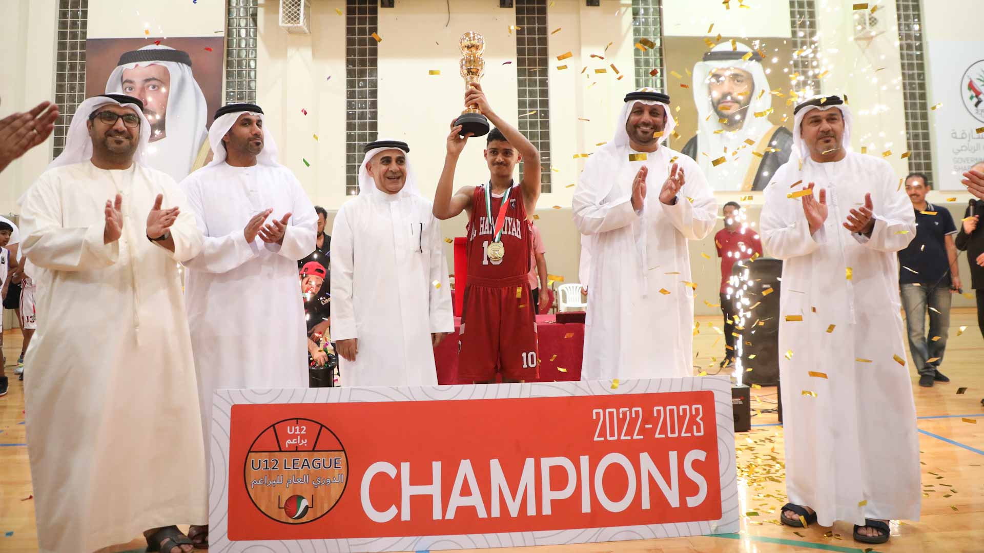 صورة بعنوان: براعم سلة الحمرية يهزمون الشارقة ويتوجون أبطالاً للدوري العام 