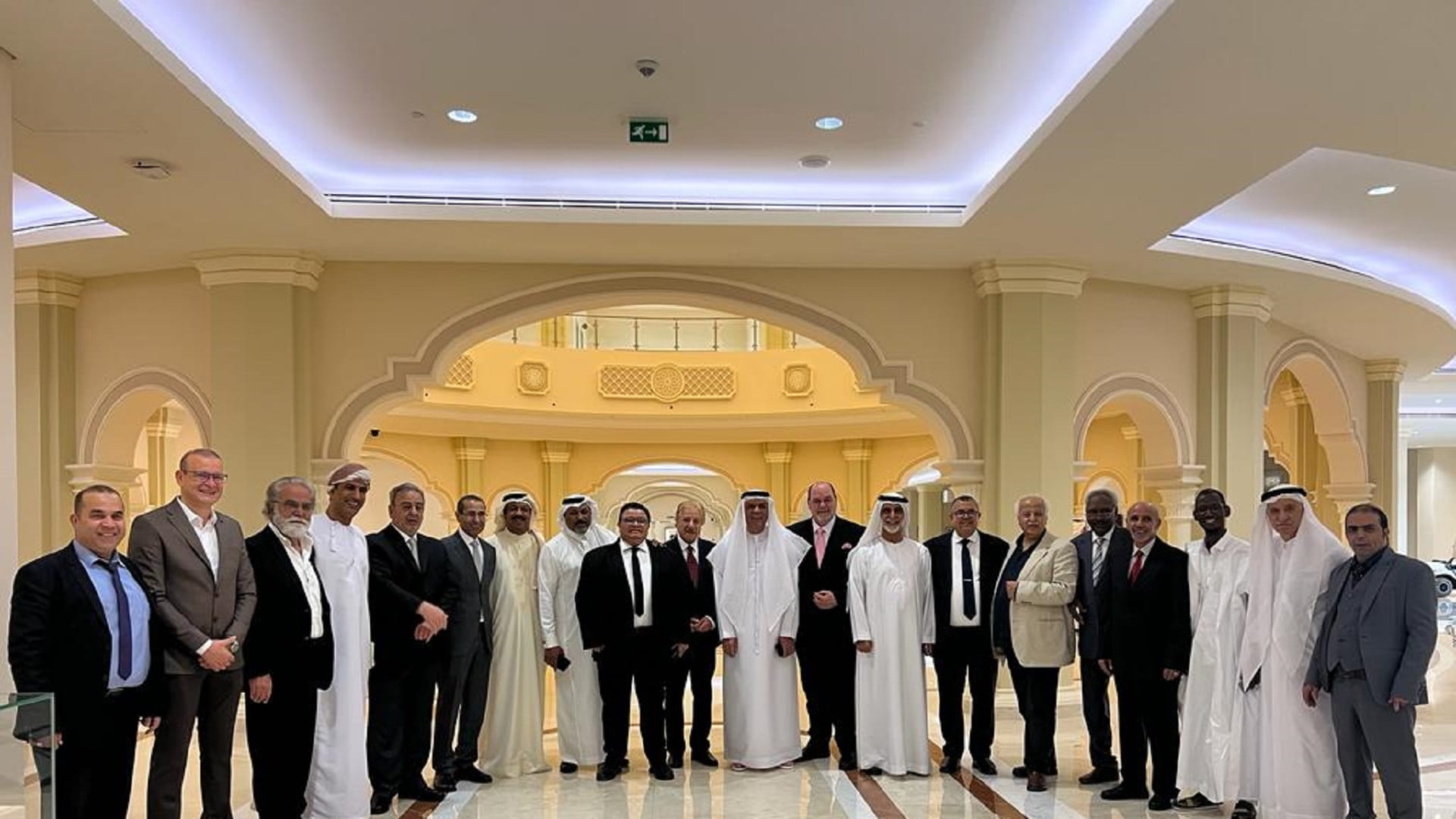 صورة بعنوان: "أمناء الهيئة العربية للمسرح" في الشارقة يضع استراتيجيته الجديدة 