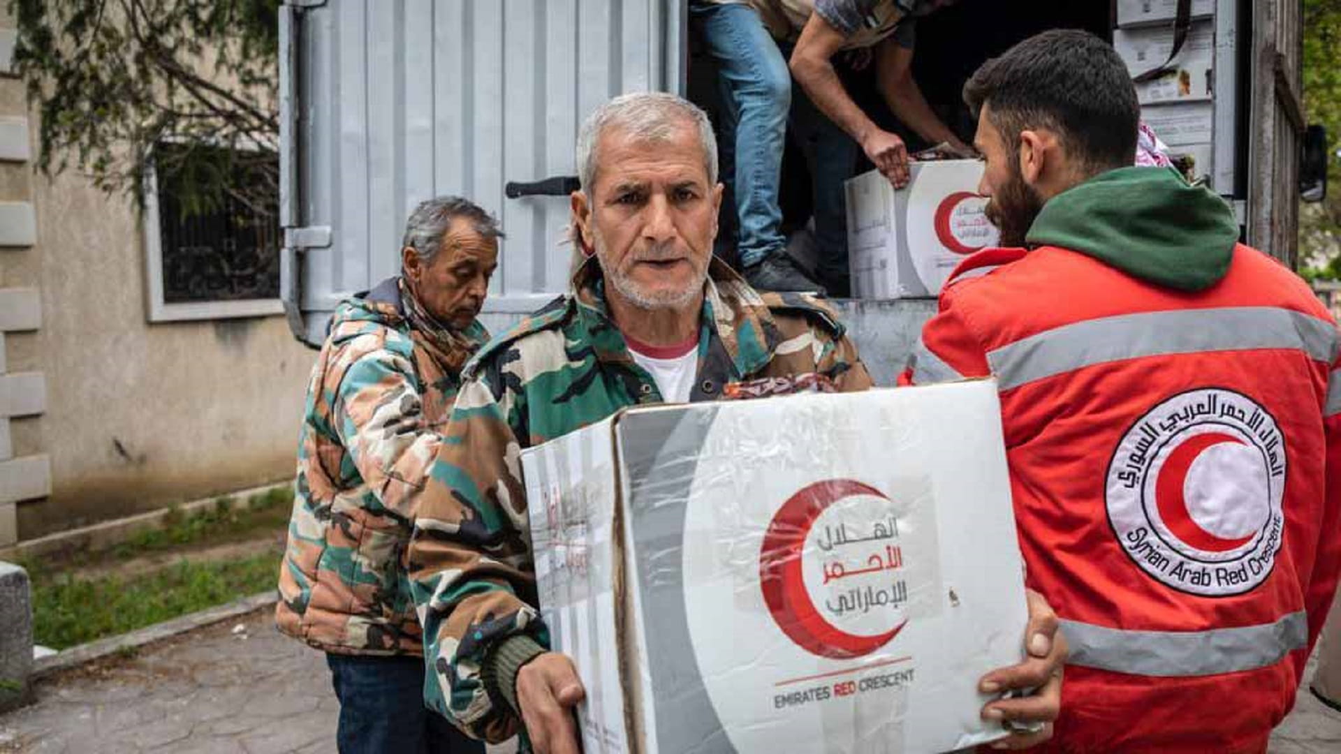 Image for the title: 'Gallant Knight 2' operation distributes food parcels in Syria 