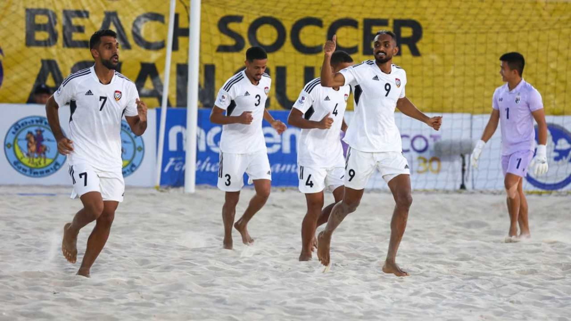 صورة بعنوان: منتخبنا الوطني لقدم الشاطئية يغادر إلى جدة للمشاركة في كأس العرب 