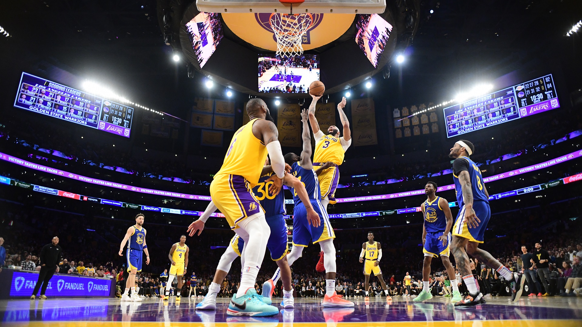 صورة بعنوان: ليكرز يتقدم على غولدن ستيت بنصف نهائي كرة السلة الأميركية 