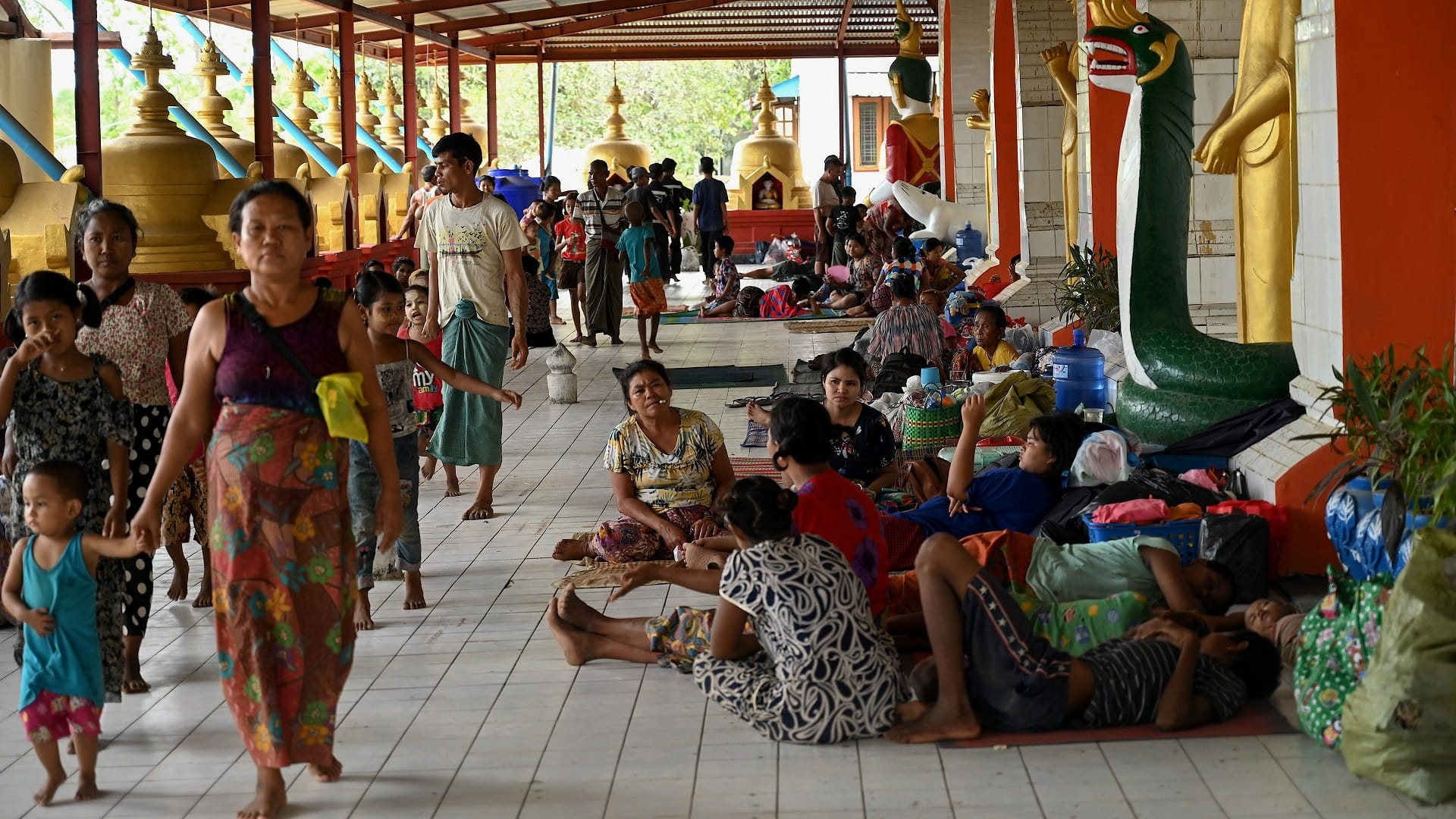 Image for the title: Massive evacuation in Bangladesh, Myanmar ahead of Cyclone Mocha 
