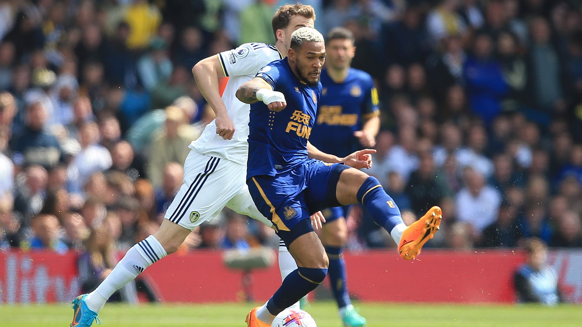 Image for the title: Leeds snatch 2-2 draw with Newcastle after penalty nightmare 