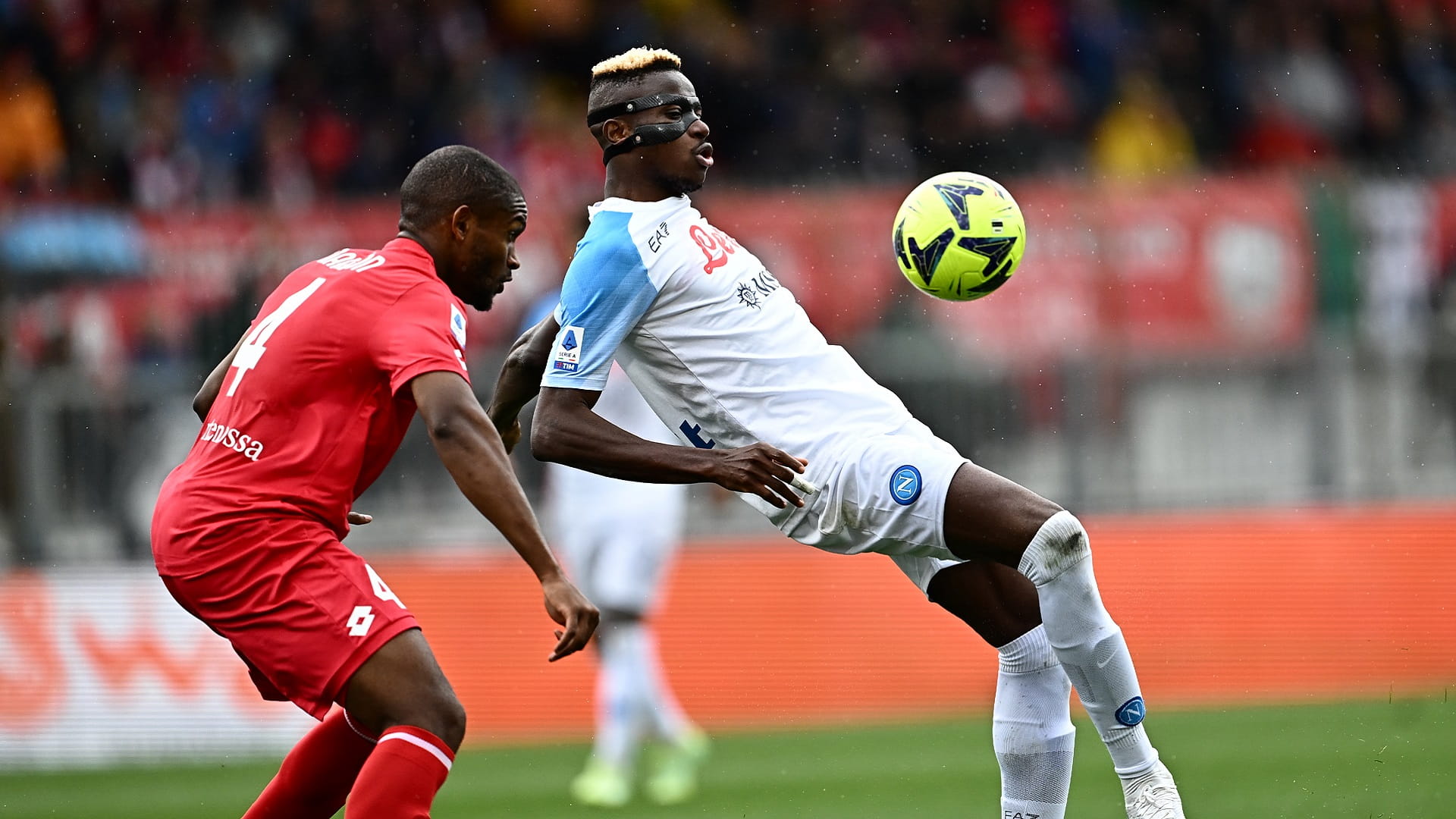 صورة بعنوان: نابولي يسقط أمام مونزا في الدوري الإيطالي 