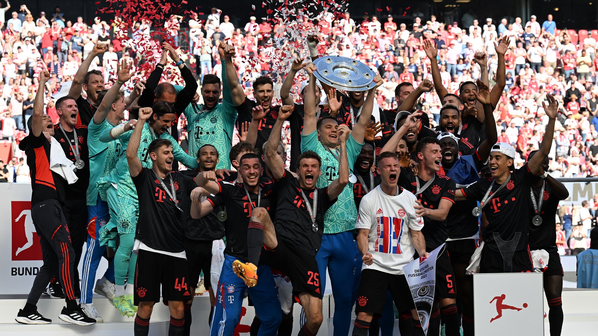 صورة بعنوان: بفوزه على كولن... بايرن ميونخ يحصد لقب الدوري الألماني 