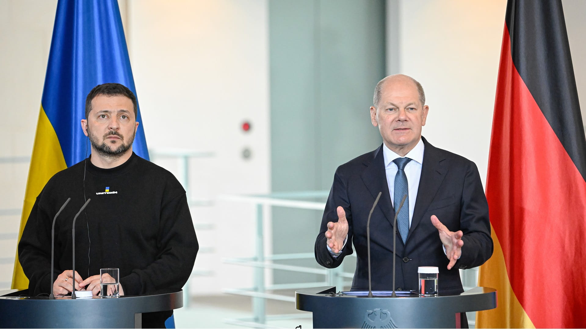 Image for the title: Scholz: Ukraine ready for peace but cannot mean freezing conflict 
