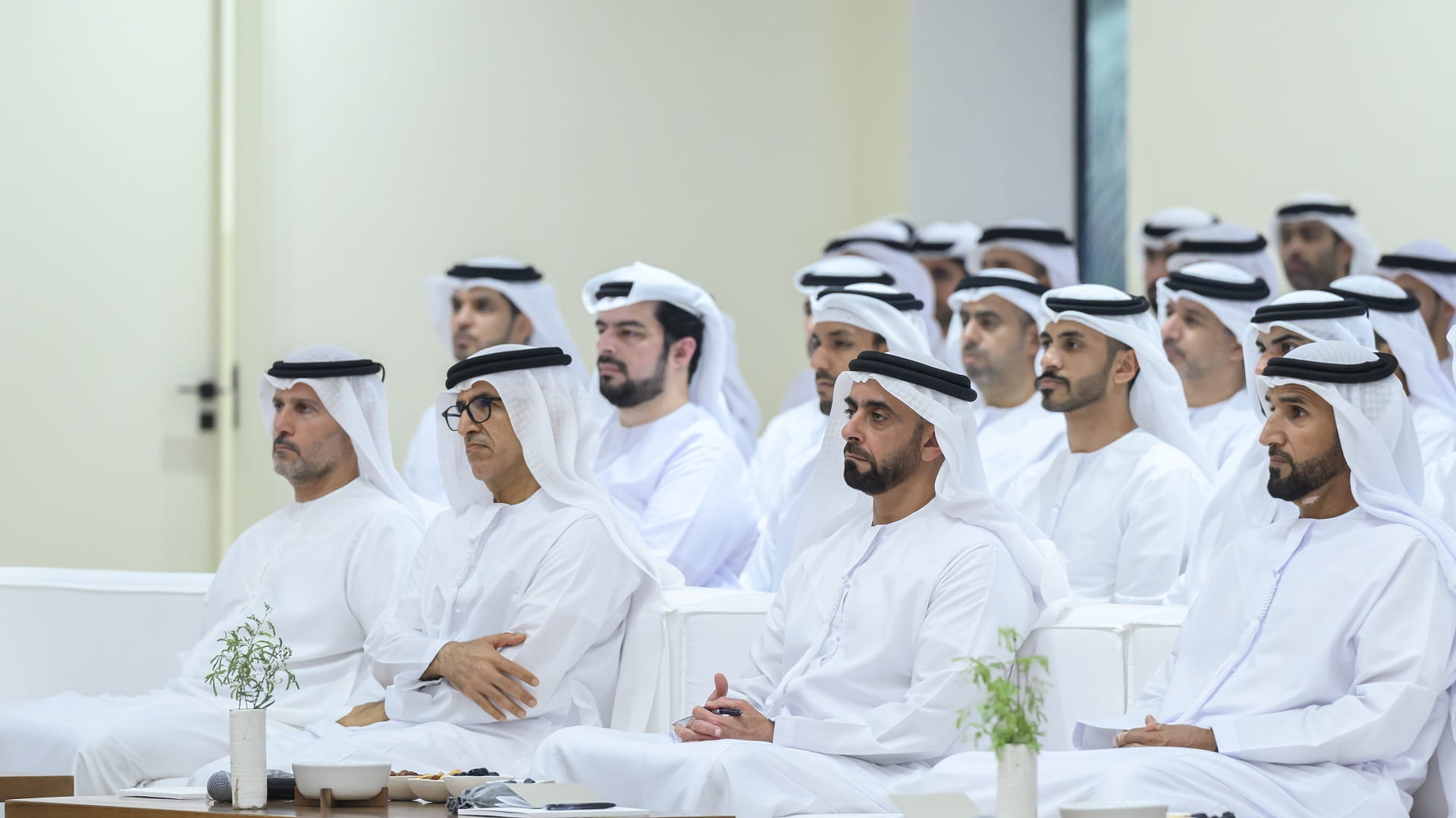 صورة بعنوان: سيف بن زايد يشهد محاضرة "تكنولوجيا متقدمة لمواجهة التغير المناخي" 