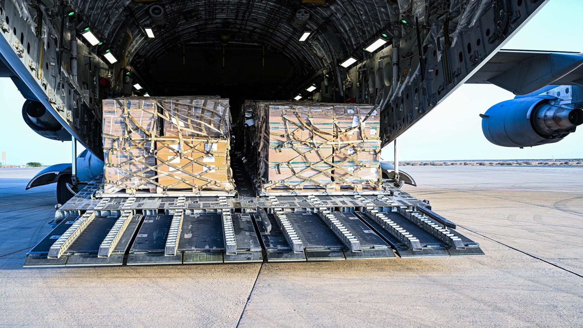 صورة بعنوان: الهلال الأحمر يقدم حزمة جديدة من المساعدات للسودانيين في تشاد 