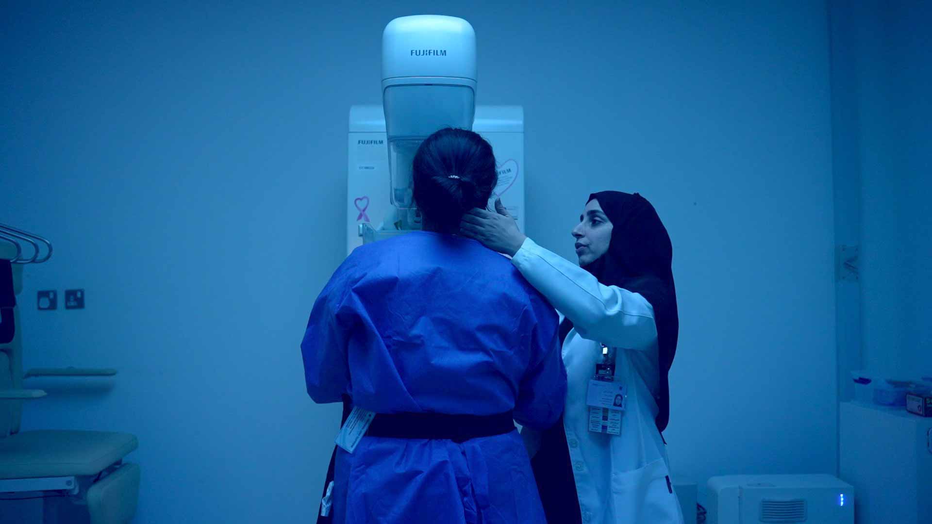 صورة بعنوان: "الإمارات للخدمات الصحيـة" توفر فحوصات مجانية بـ "الماموغرام" 