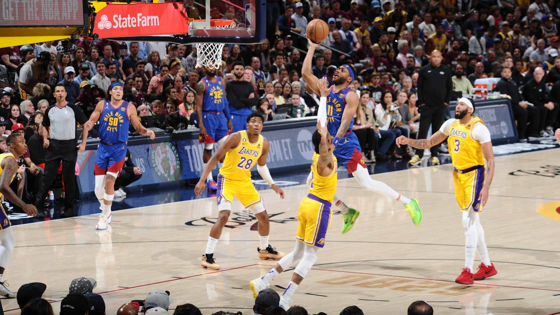 صورة بعنوان: ناغتس يتقدم على ليكرز في نهائي المناطق بدوري السلة الأميركي 