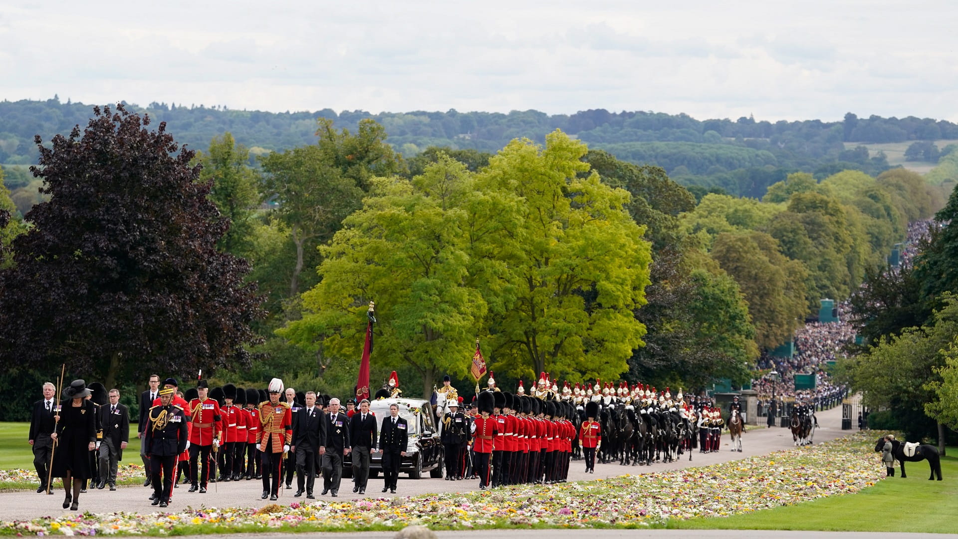 Image for the title: £162 mn Queen Elizabeth II's funeral, related events 