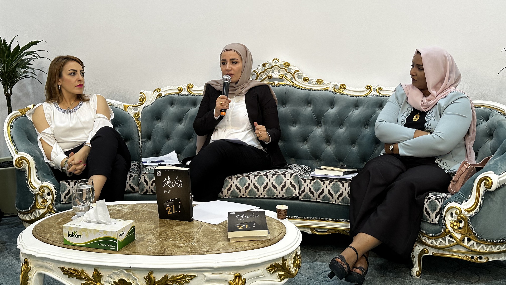 صورة بعنوان: النادي الثقافي العربي في الشارقة يناقش رواية "اثنان بالمئة" 