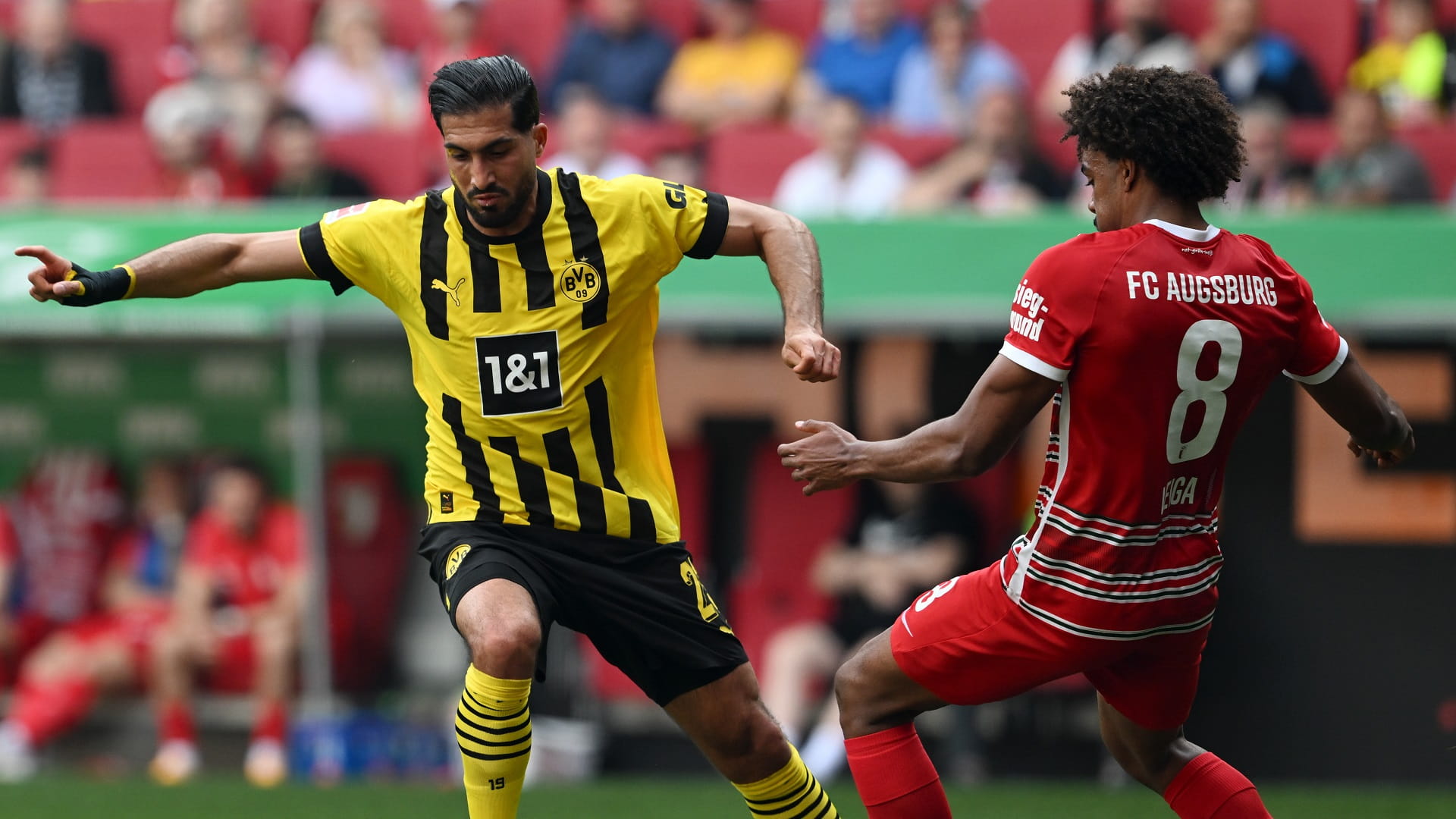 صورة بعنوان: دورتموند يقترب من الفوز بلقب الدوري الألماني لكرة القدم 