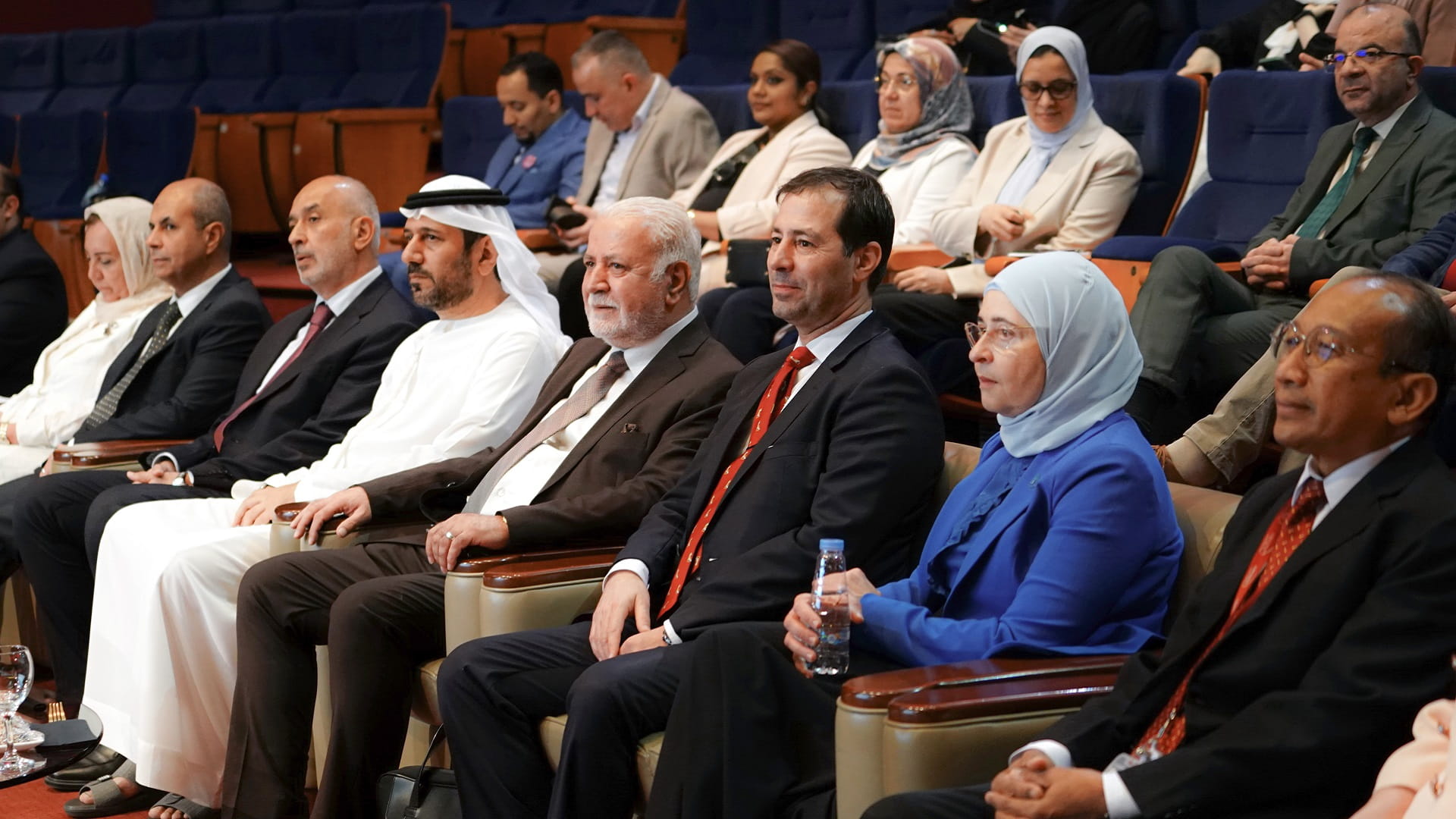 صورة بعنوان: جامعة الشارقة تطلق مؤتمر "اليوم العلمي الدولي الأول لطب الأسنان" 