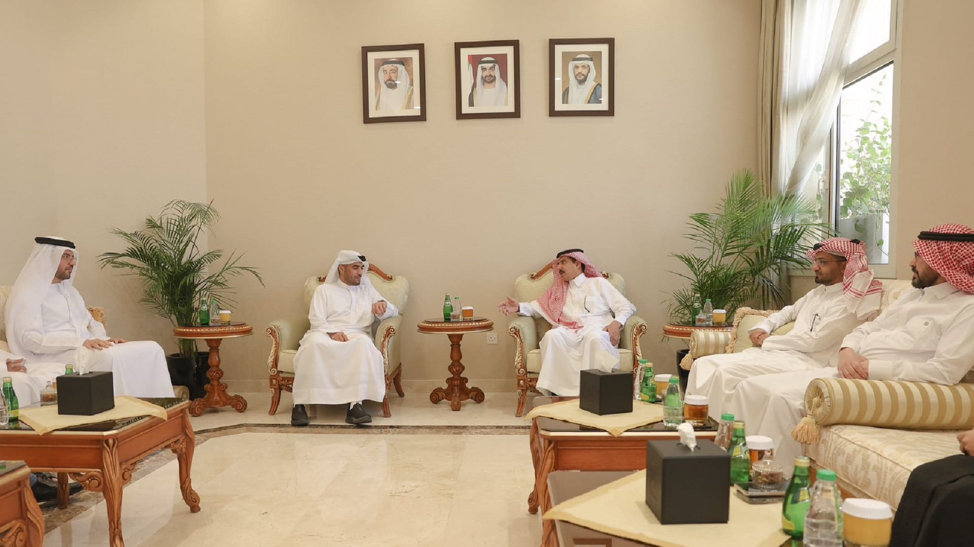 صورة بعنوان: وفد سعودي يشيد برؤى وتجارب وخدمات مجموعة بيئة وبلدية الشارقة 