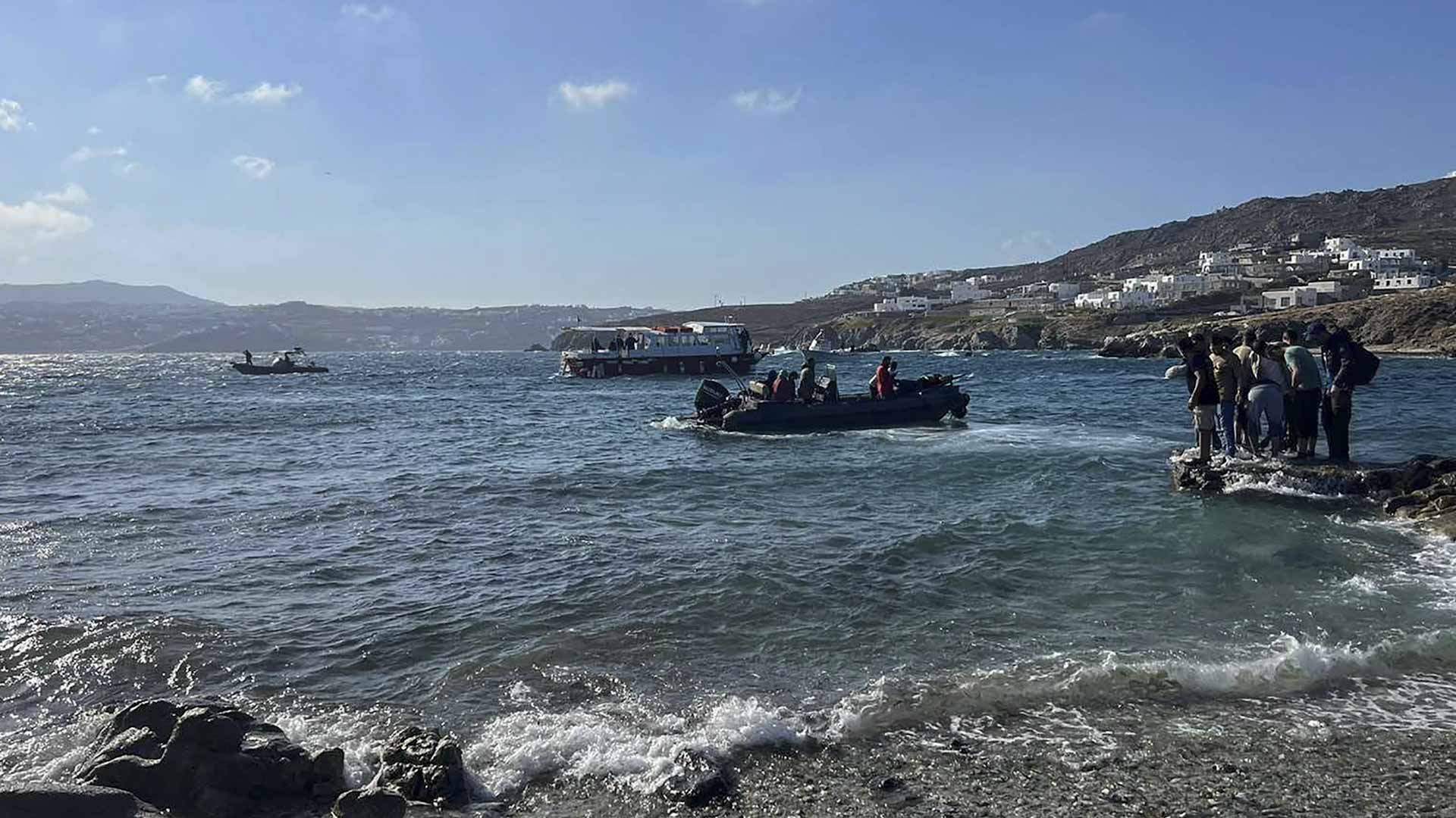 صورة بعنوان: الأردن: إنقاذ 26 سائحاً فرنسياً في خليج العقبة 