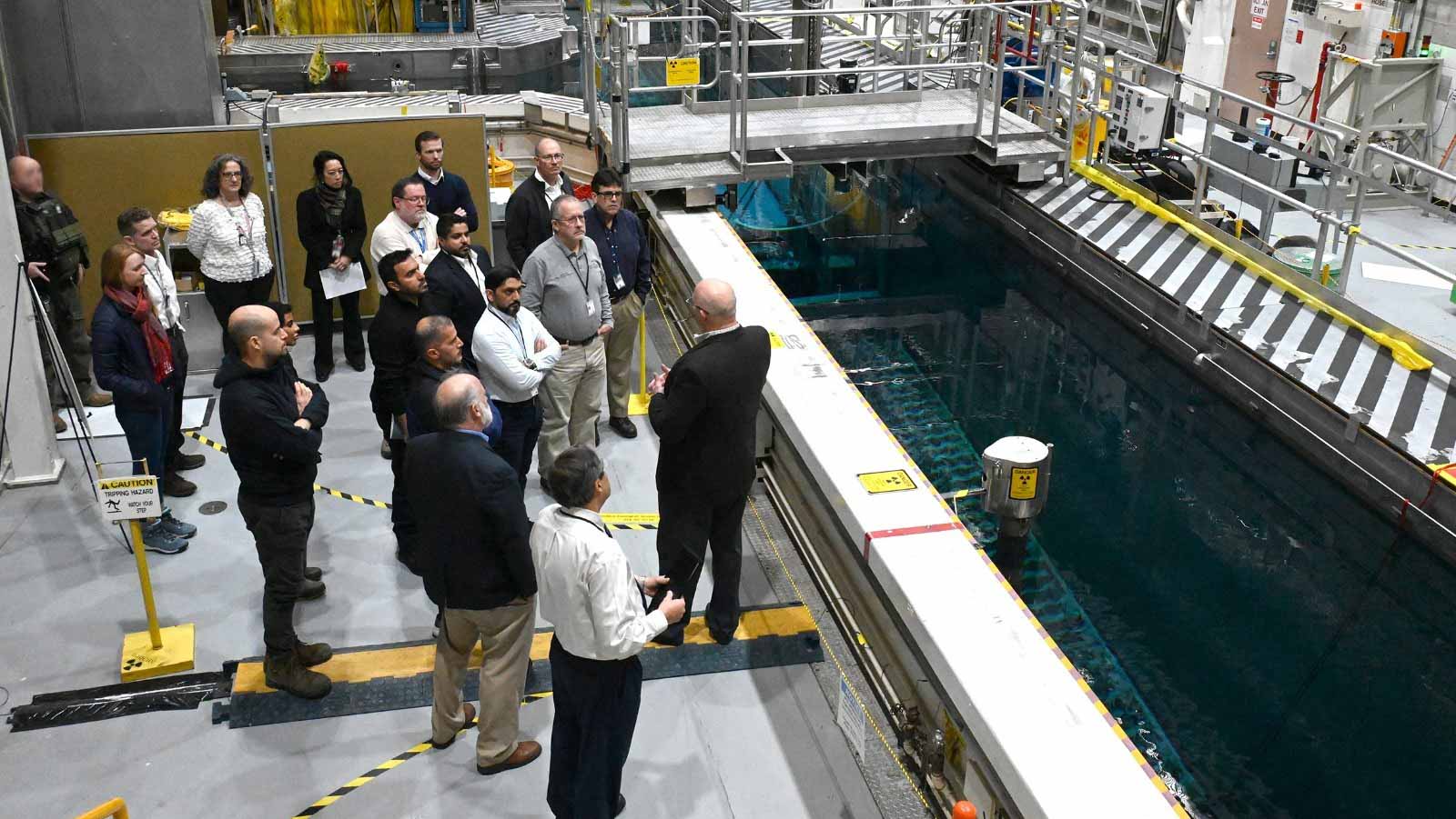 صورة بعنوان: "الإمارات للطاقة النووية" تشارك خبراتها حول العالم 