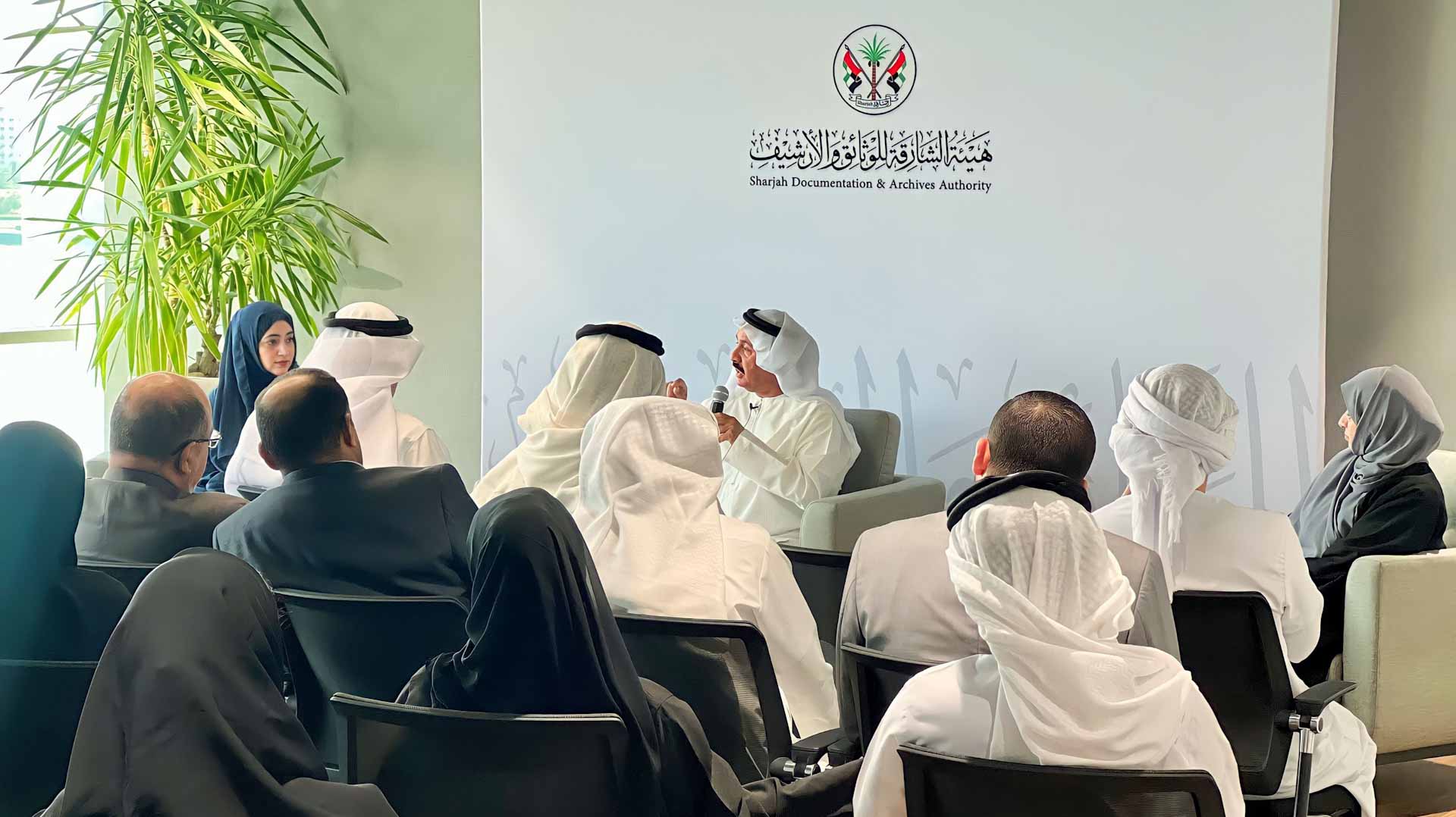صورة بعنوان: "الشارقة للوثائق" تنظم جلسة حوارية تزامناً مع يوم الكاتب الإماراتي 