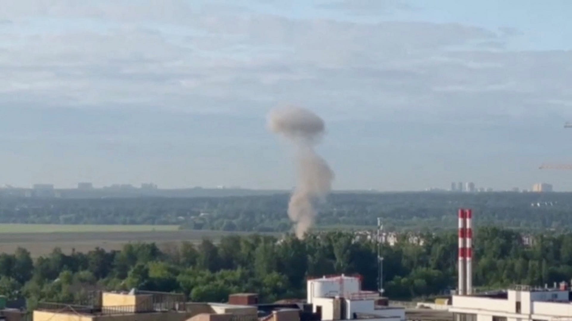 صورة بعنوان: روسيا تهدد باتخاذ أشد الإجراءات بعد هجوم أوكراني بطائرات مسيرة 