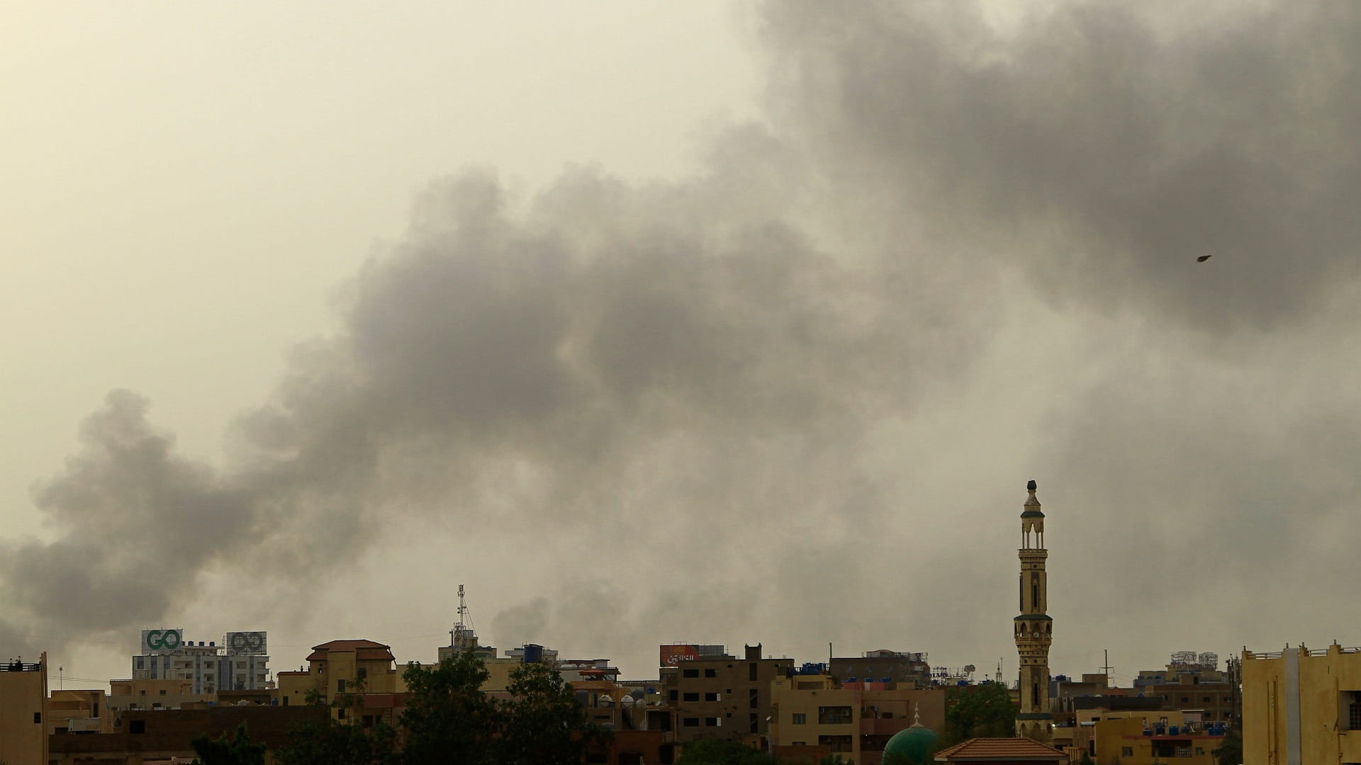 Image for the title: Sudan army quits truce talks with paramilitary RSF 