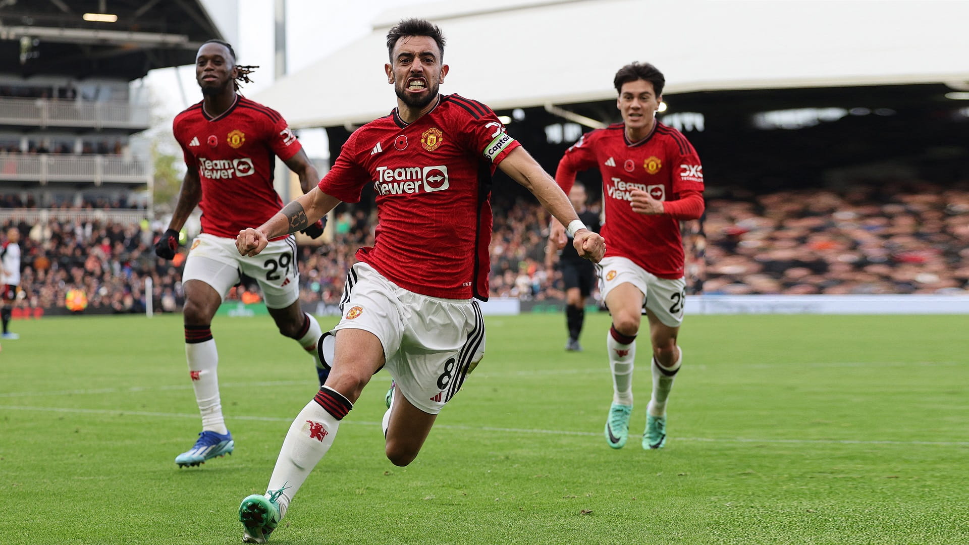 صورة بعنوان: فيرنانديز يقود مانشستر يونايتد للفوز على فولهام بالدوري الإنجليزي 