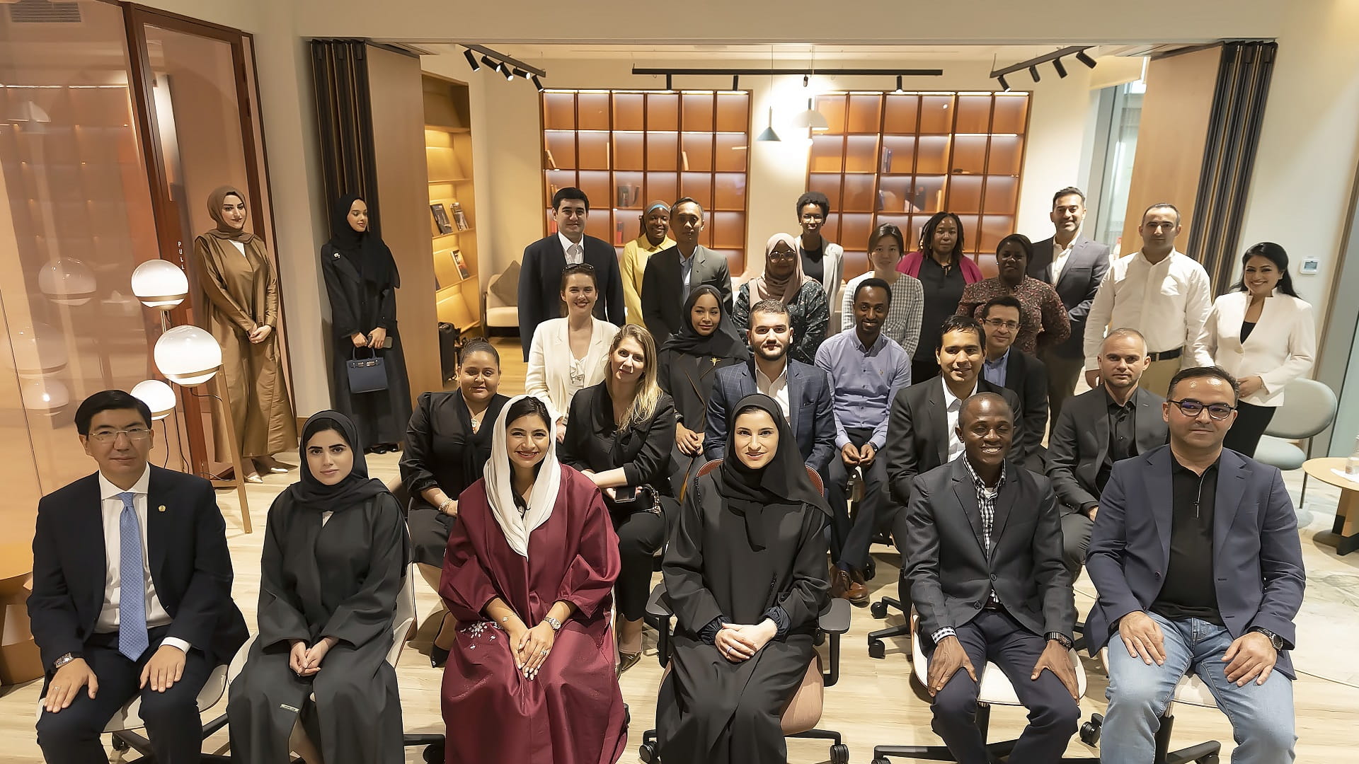 صورة بعنوان: الأميري: الإمارات تطور قطاع فضاء ينافس الدول الرائدة عالمياً 