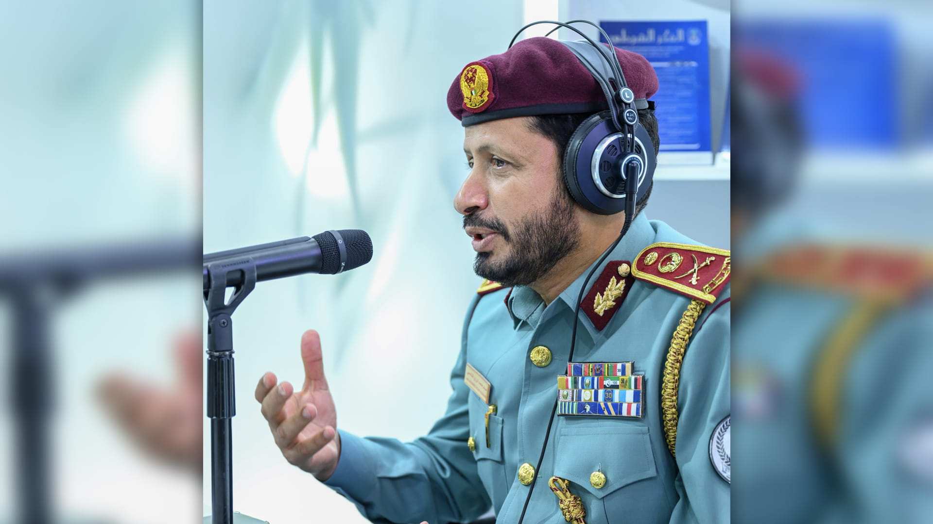 صورة بعنوان: اللواء الشامسي يدشن منصة "بودكاست شرطة الشارقة" 