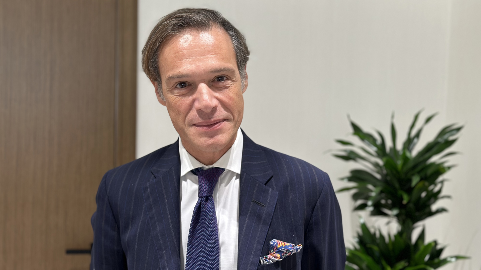 صورة بعنوان: السفير اليوناني: نسعى لإعادة رحلات الطيران بين الشارقة واليونان 