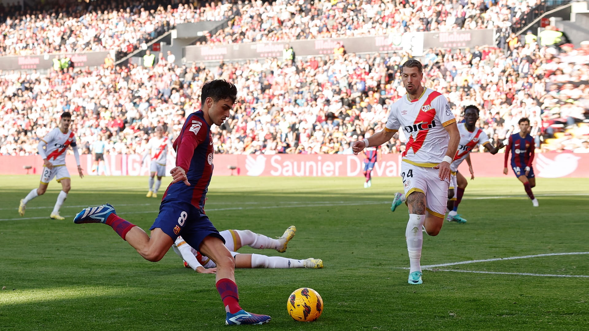 صورة بعنوان: برشلونة يتعادل أمام رايو فايكانو في الدوري الإسباني 