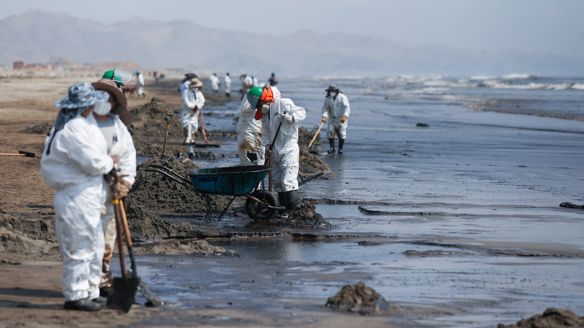 صورة بعنوان: في نقلة نوعية..علماء يطورون مادة جديدة لتنقية المياه من تلوث النفط 