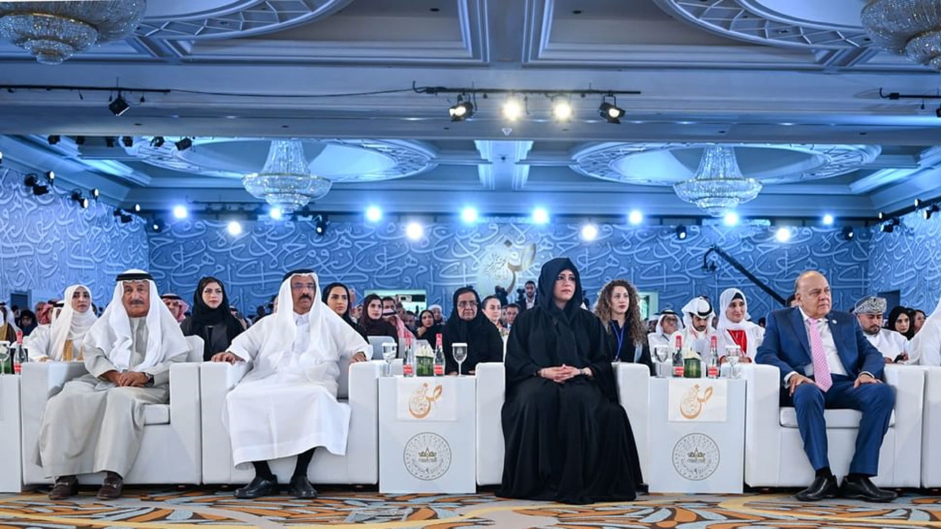 صورة بعنوان: جائزة محمد بن راشد للغة العربية تكرّم الفائزين في الدورتين 6-7 