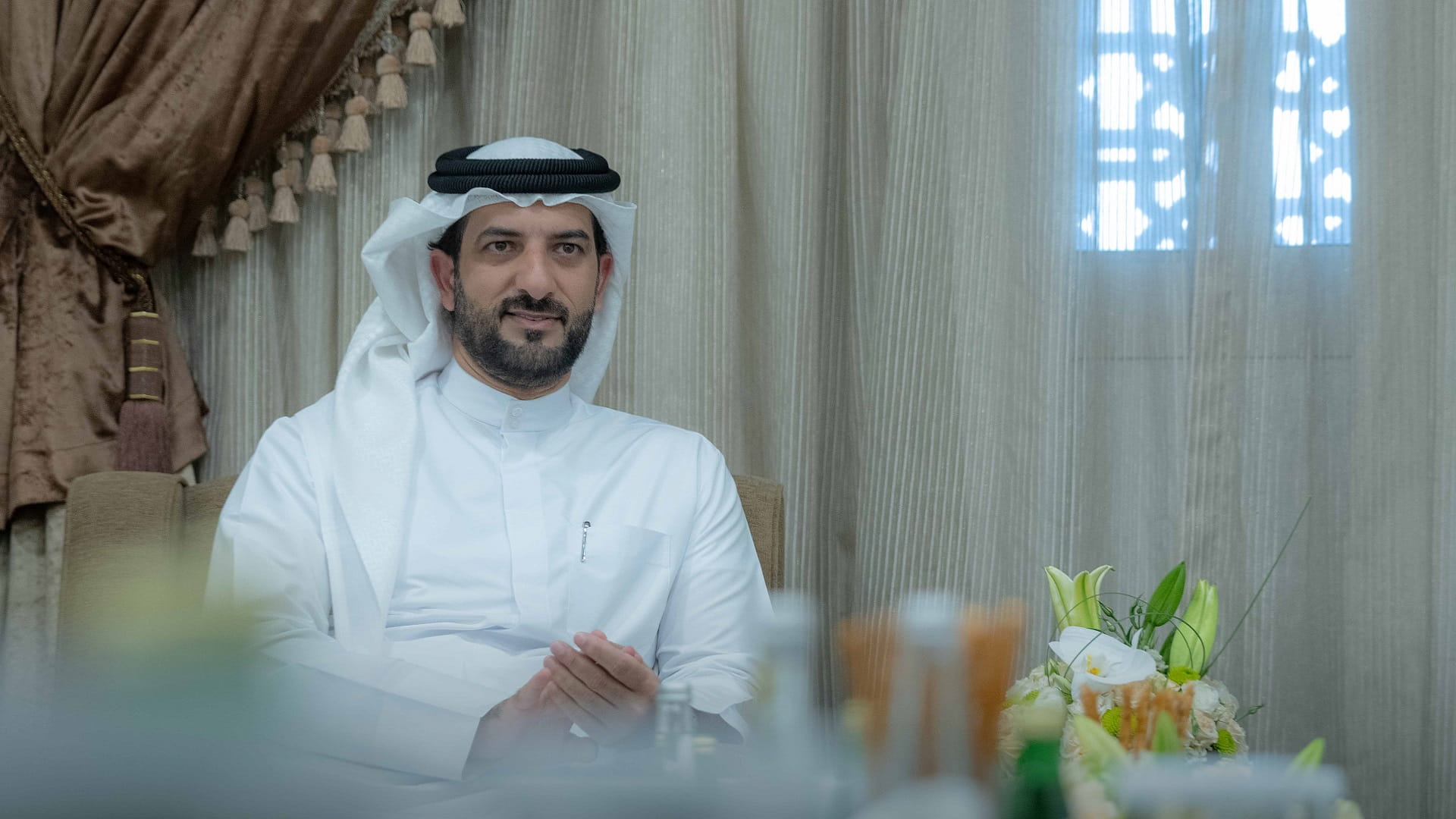 Image for the title: Sultan bin Ahmed launches UOS’s silver jubilee postage stamp 