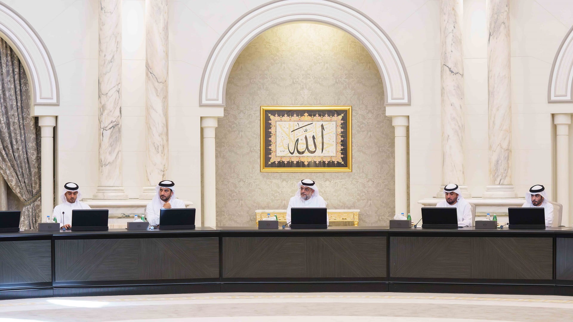 صورة بعنوان: "تنفيذي الشارقة" يعتمد مقترح نظام إدارة أصول الطرق في الإمارة 