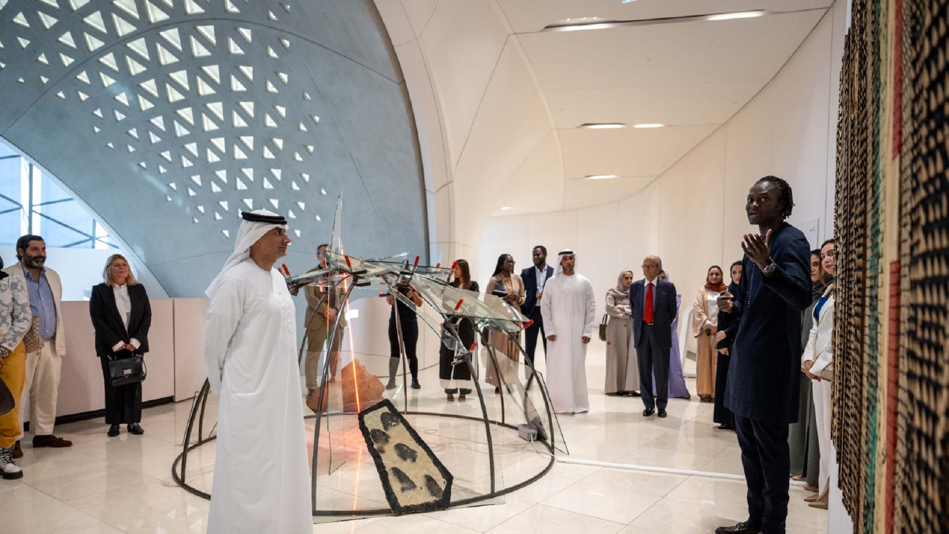 صورة بعنوان: مقر مجموعة بيئة يستضيف معرضاً لعدد من الفنانين العالميين 