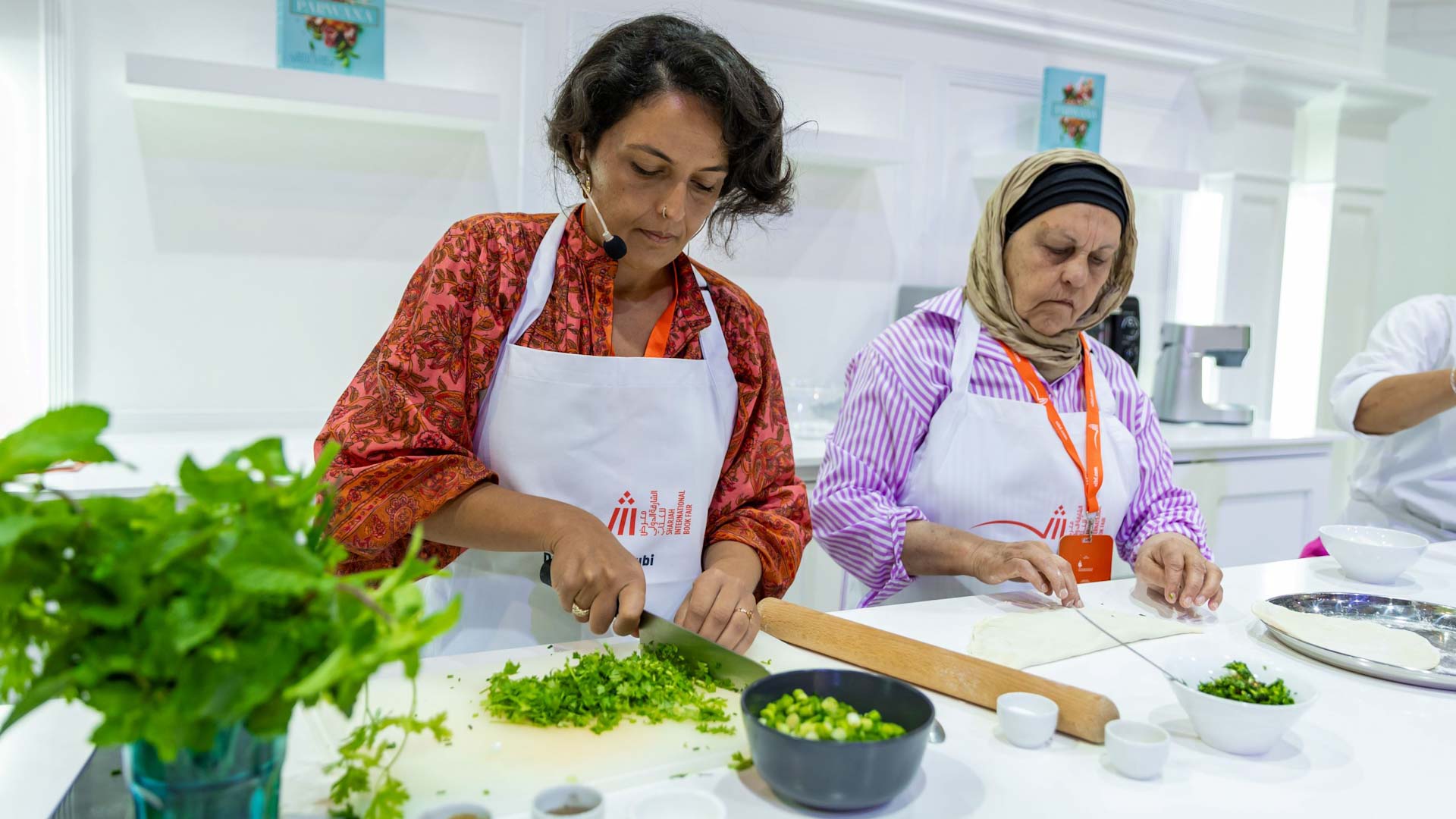 صورة بعنوان: طبق البولاني الأفغاني.. من أستراليا إلى الشارقة الدولي للكتاب 2023 