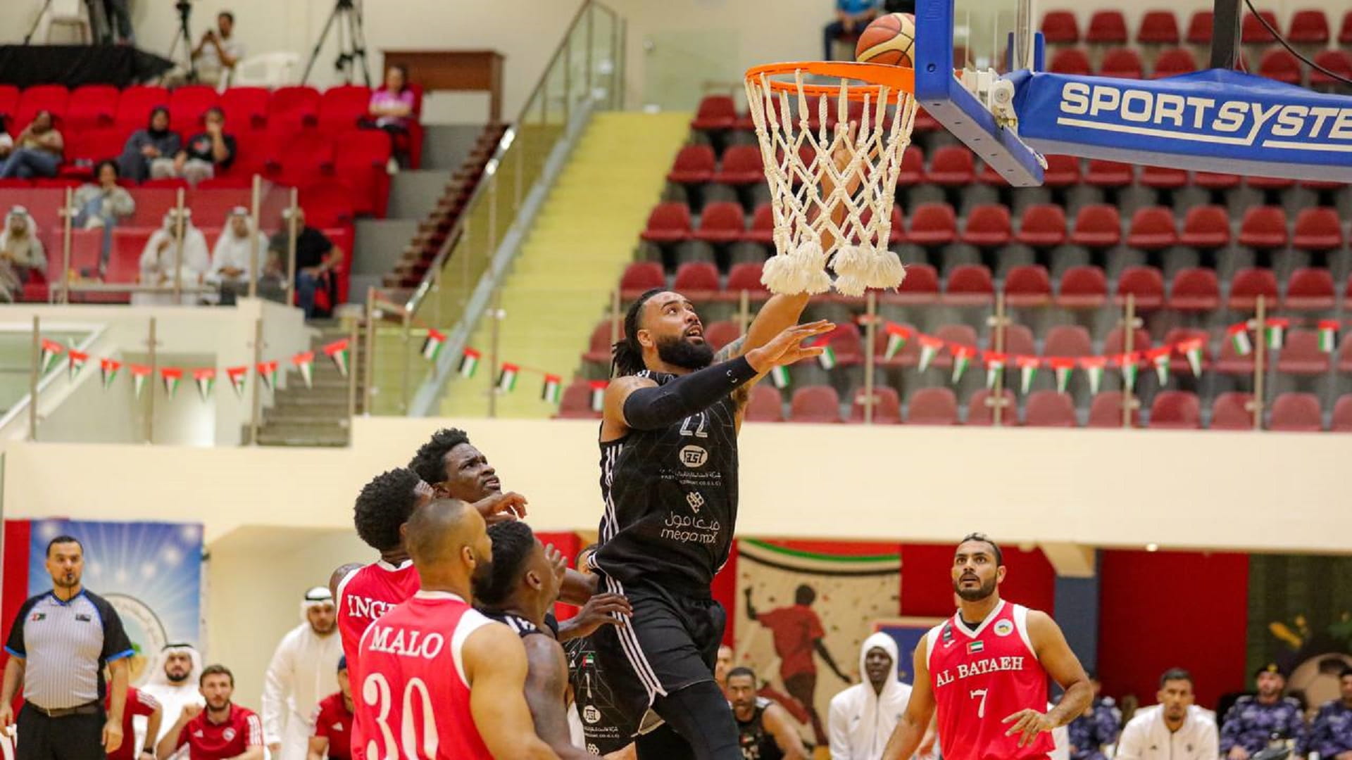 صورة بعنوان: الشارقة يفوز على البطائح في دوري كرة السلة للرجال  