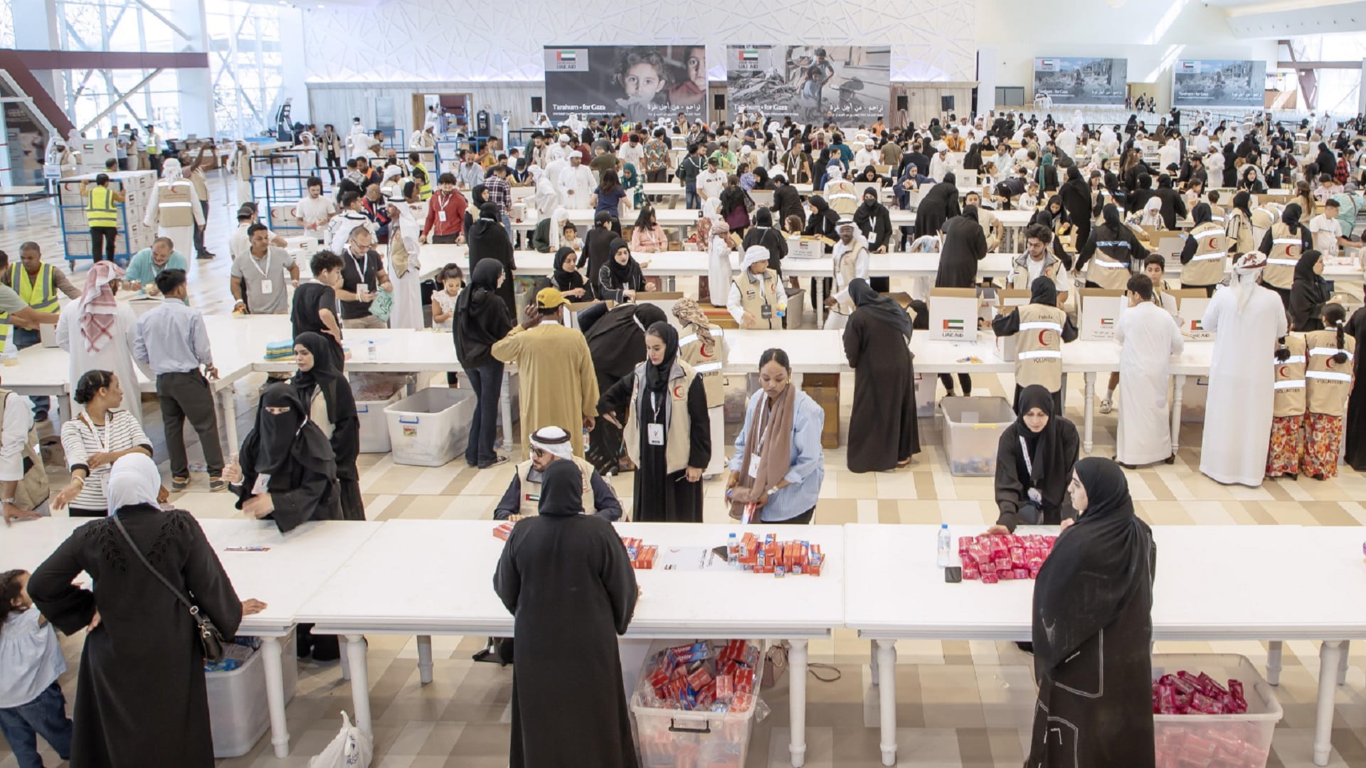 صورة بعنوان: حملة "تراحم من أجل غزة" تسجل مشاركة مجتمعية واسعة ومتواصلة 