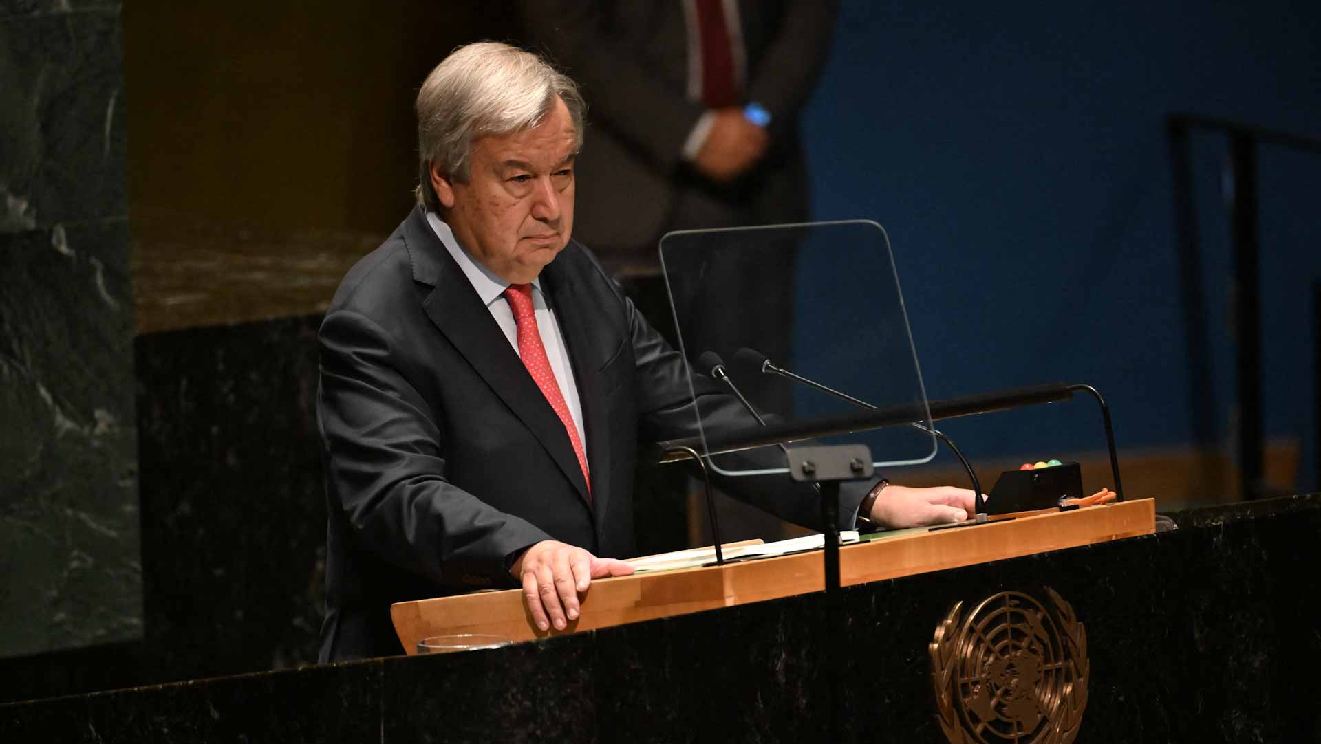 صورة بعنوان: مع قلقه لوضع غزة الفظيع.. غوتيريش يدعو باسم الإنسانية لوقف الحرب  