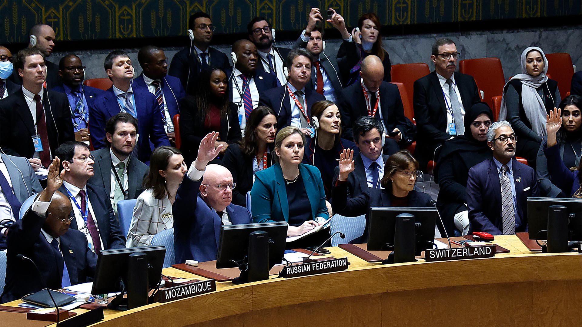 صورة بعنوان: للمرة الأولى..مجلس الأمن يخرج عن صمته ويدعو لهدنة إنسانية في غزة 