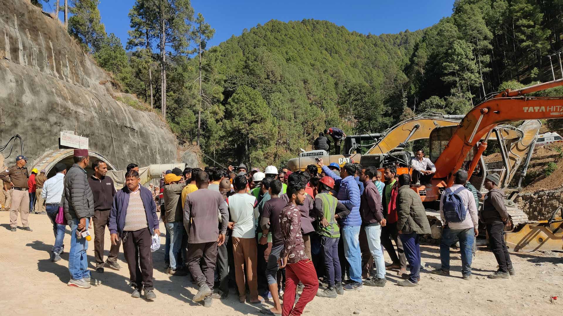 Image for the title: Indian rescuers warn freeing trapped workers could take more hours 