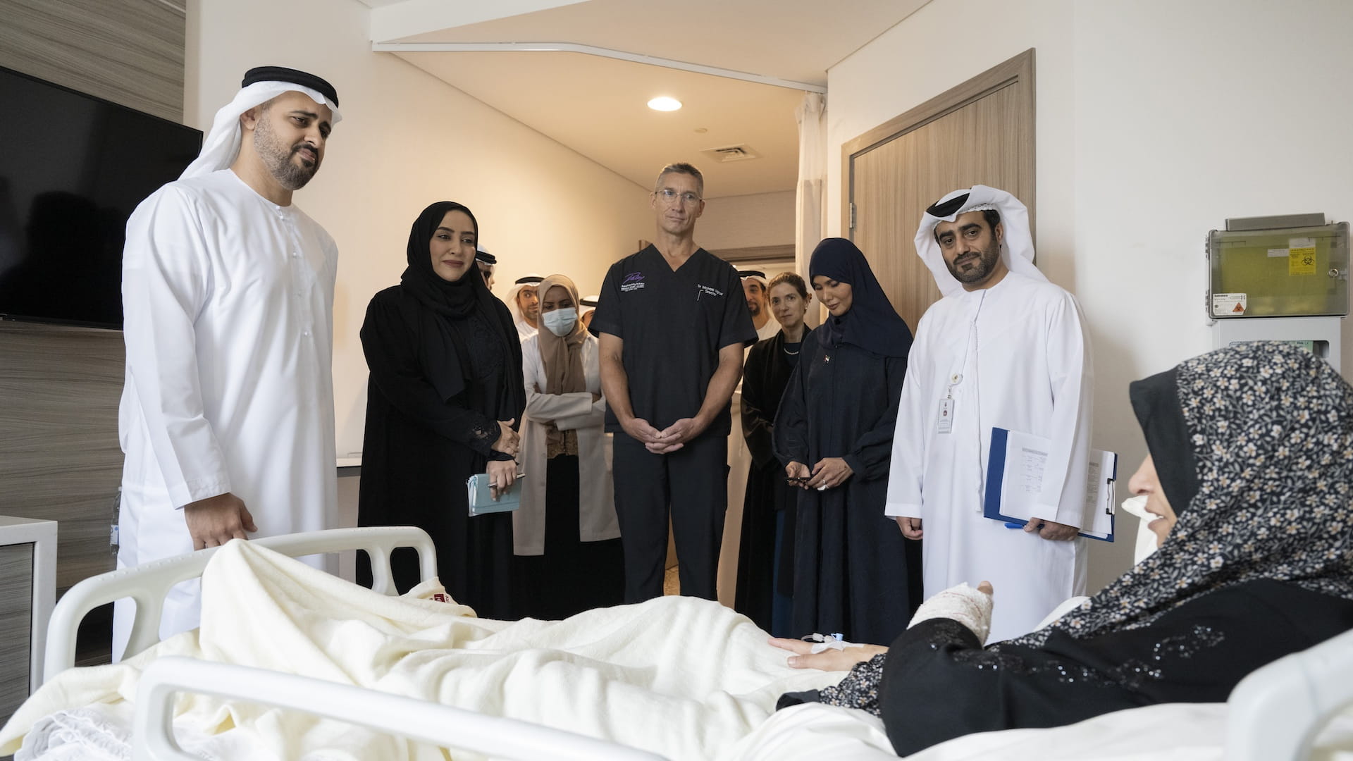 Image for the title: Theyab bin Mohamed visits Palestinians in UAE hospitals 