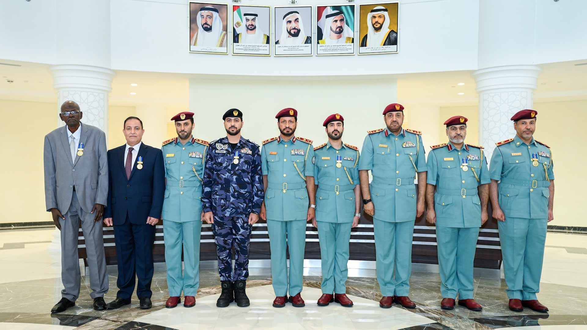 صورة بعنوان: شرطة الشارقة تنظم جلسة "الإلهام الوظيفي" لمنتسبيها 