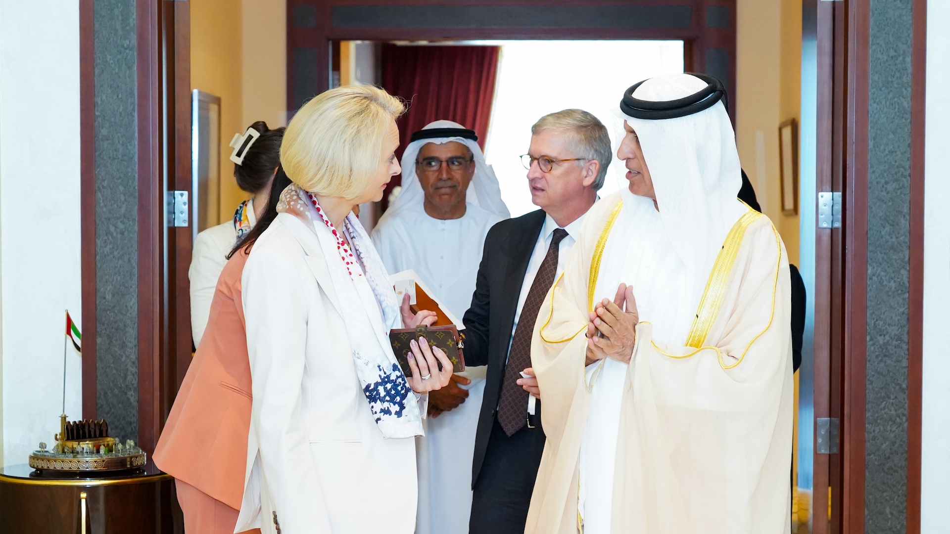 Image for the title: RAK Ruler receives US Ambassador 
