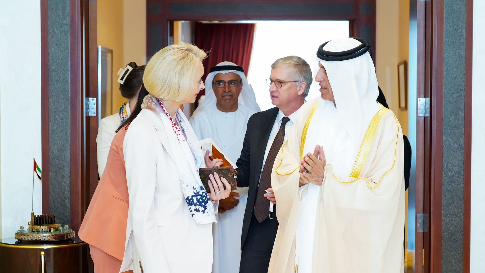 Image for the title: RAK Ruler receives US Ambassador 