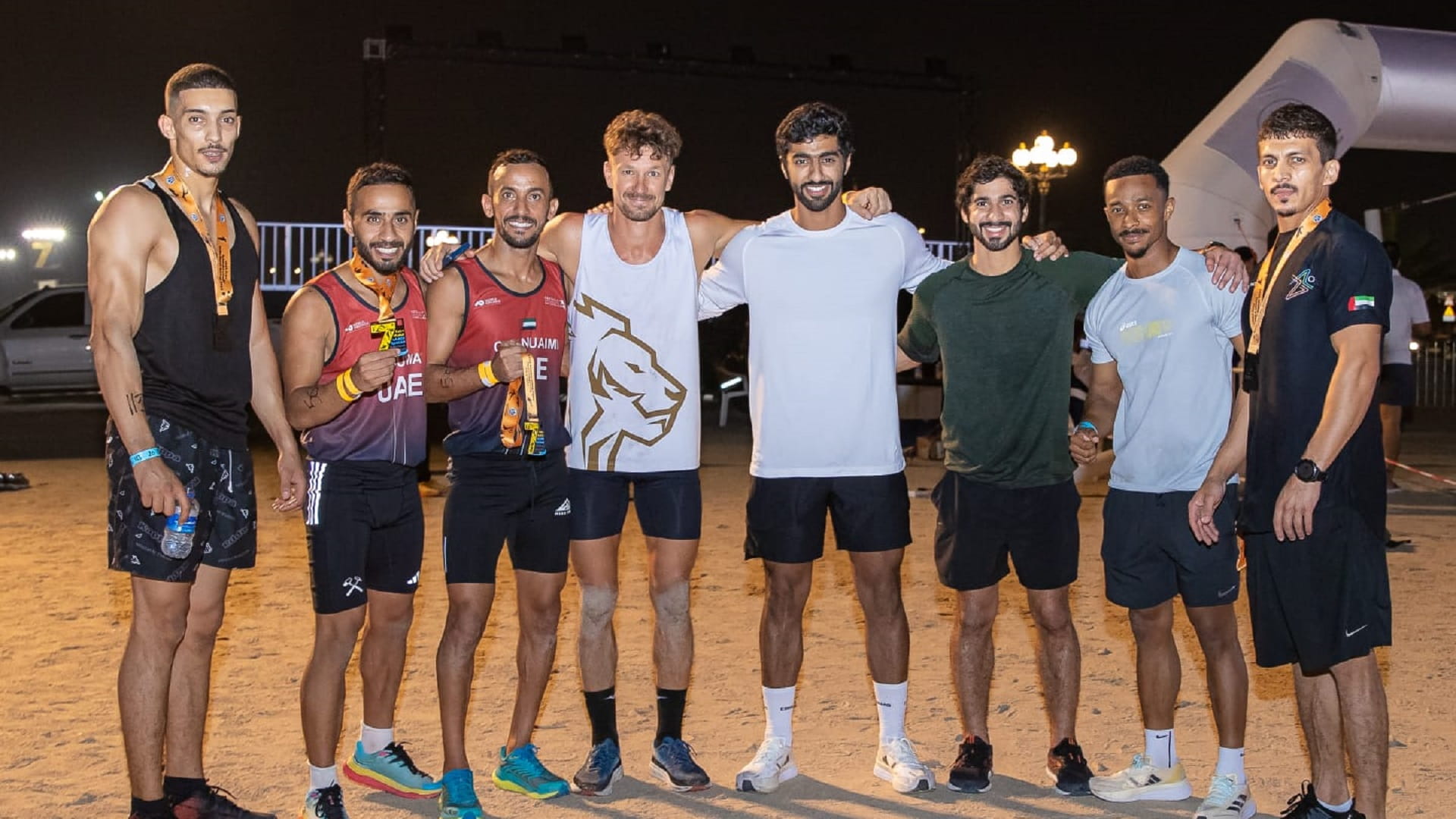 صورة بعنوان: راشد بن عمار يشارك في تحدي الحواجز بدورة كلباء للألعاب الشاطئية 