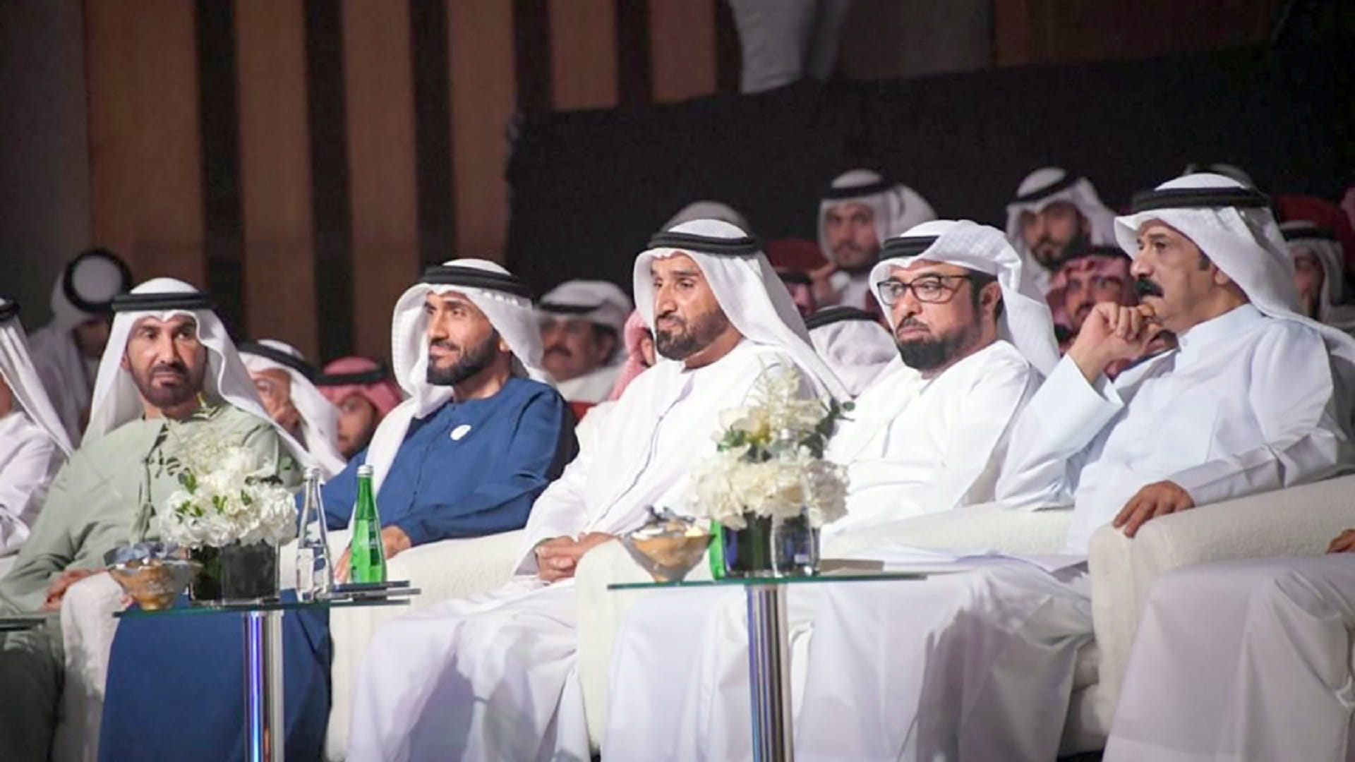 صورة بعنوان: نهيان بن زايد يشهد انطلاق الموسم الحادي عشر من "شاعر المليون" 