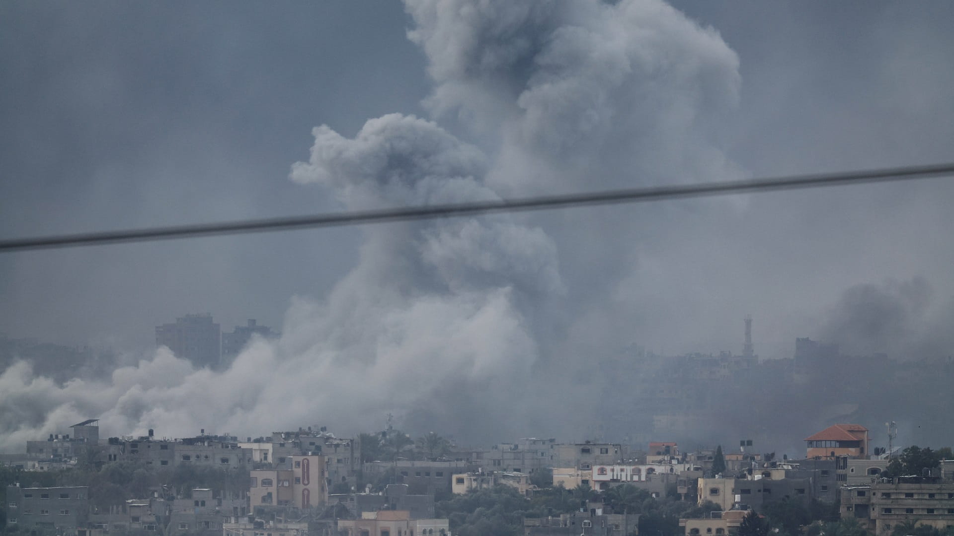 صورة بعنوان: هدنة غزة تدخل حيز التنفيذ صباح الغد ولمدة 4 أيام مع تبادل أسرى 